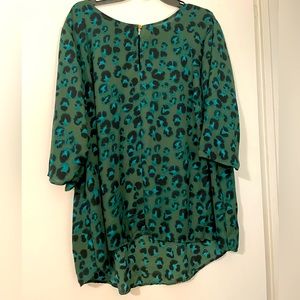 Ava & Viv women’s blouse size 2X super cute!